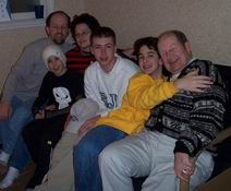 Family christmas 2002.jpg (53436 bytes)